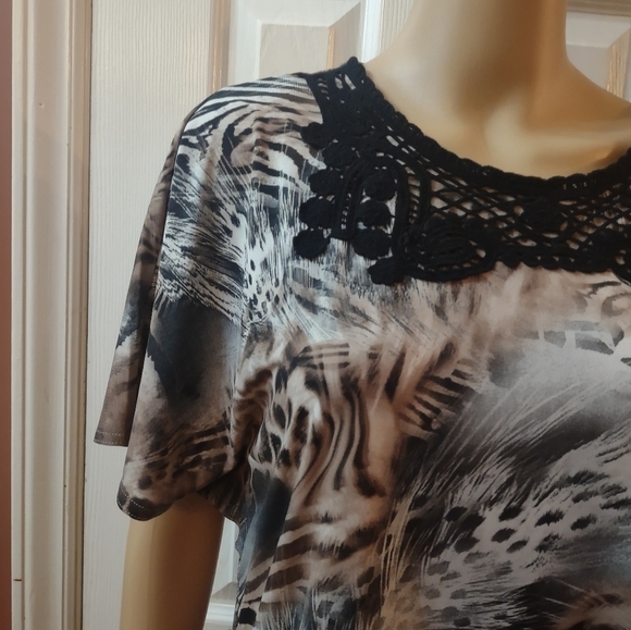 N Touch women's size small petite animal print blouse shirt top - Picture 3 of 6